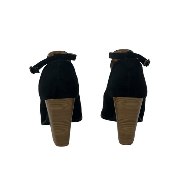 Qupid Black Faux Suede Peep Toe Buckle Strap Booties Block Heel size 8 - Picture 2 of 14